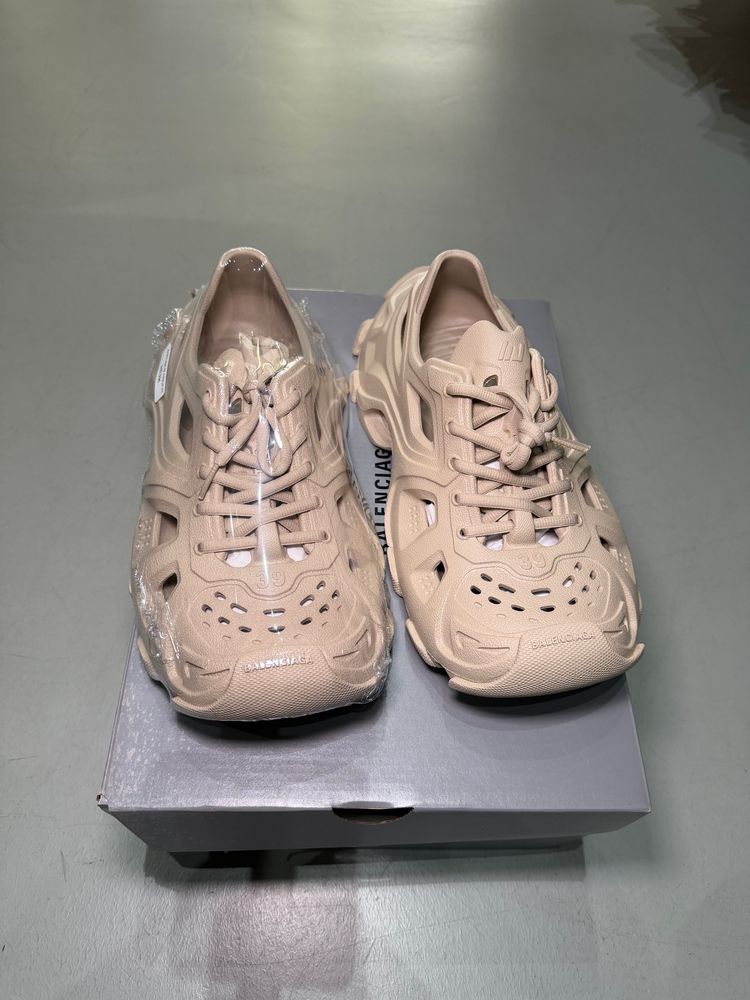 Balenciaga Beige Sneakers