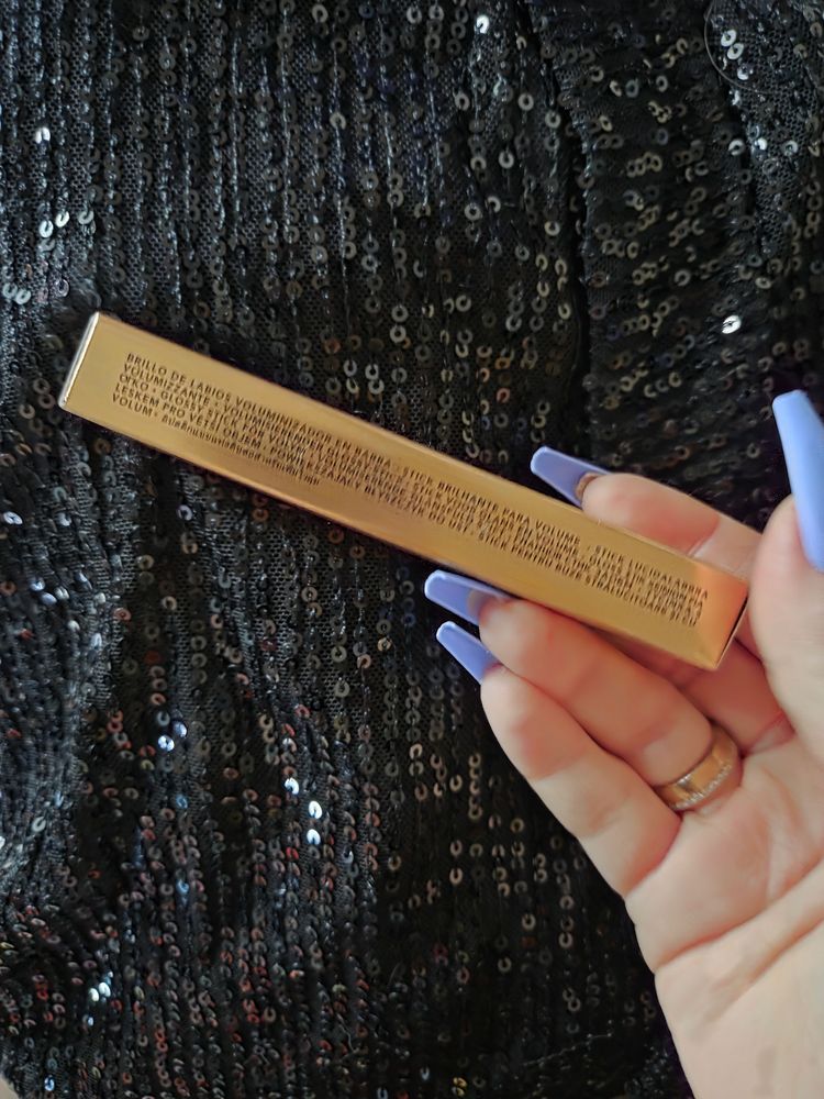 Hourglass Volumizing Glossy Stick 3