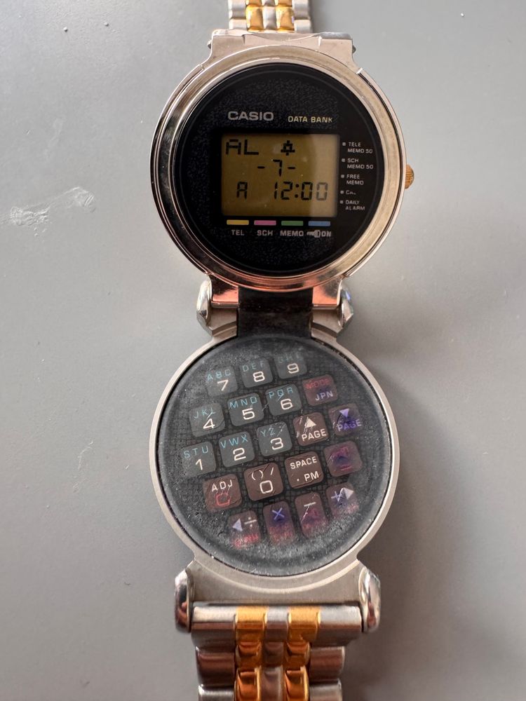 Retro Casio Data Bank Flip Top Watch 4