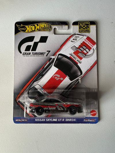 Hot Wheels Premium Nissan Skyline Gt-R (Bnr34) Toy Car