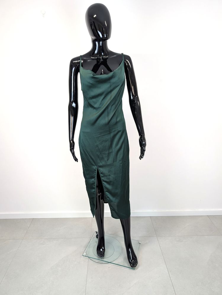 Szmaragdowa satynowa sukienka midi PrettyLittleThing S wesele cowl neck rozcięcie image 4