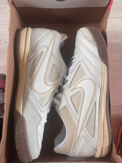 Nike GATO White And Beige Sneakers