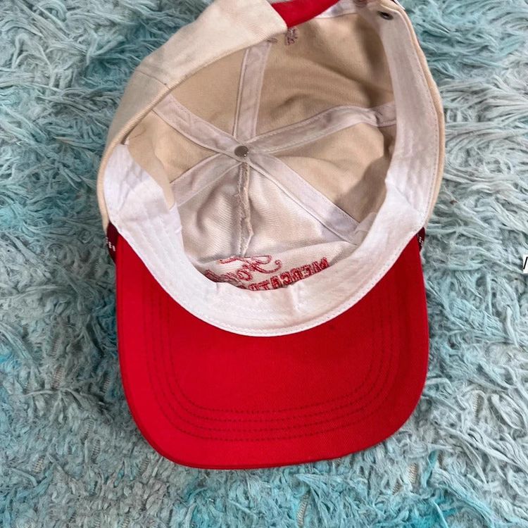 Immagine di Cream & Red Pizza Cap 5