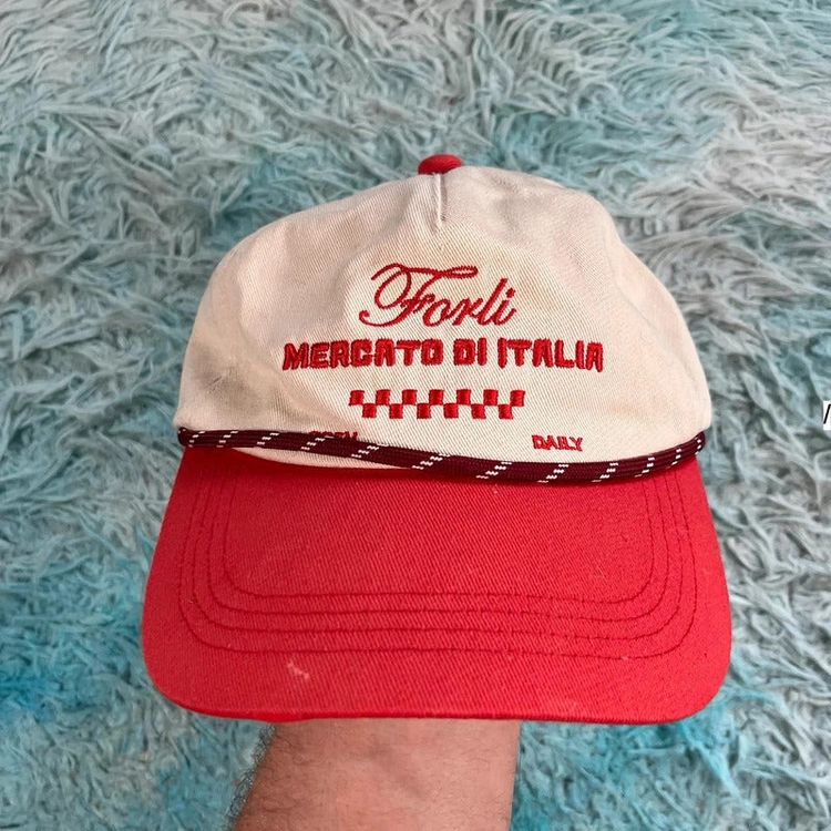 Immagine di Cream & Red Pizza Cap 3
