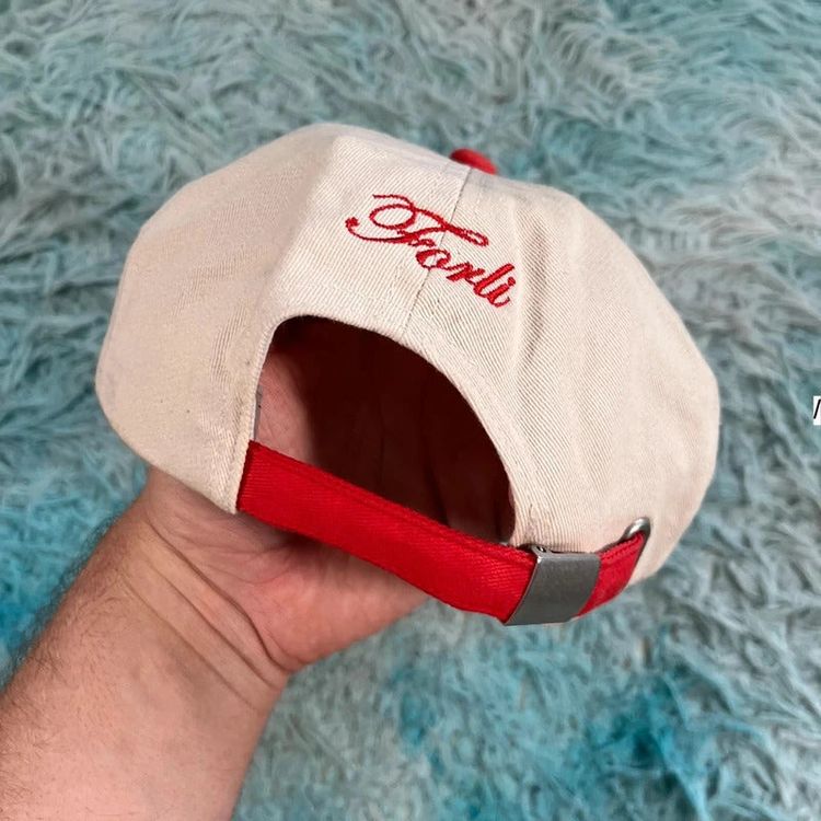 Immagine di Cream & Red Pizza Cap 2