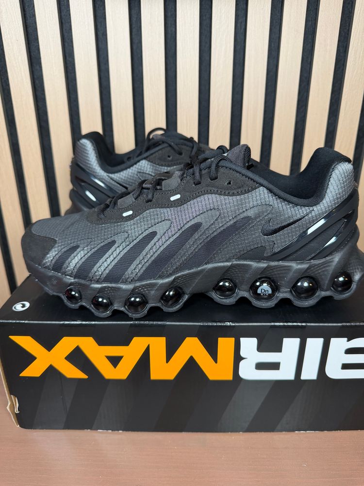 Nike Air Max DN8 SE black/metallic silver uk 8.5  image 1