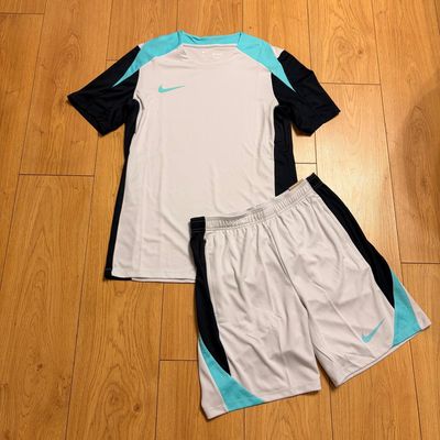 BNWT Nike Strike Dri Fit T-Shirt Top & Shorts 2 Piece Set, White