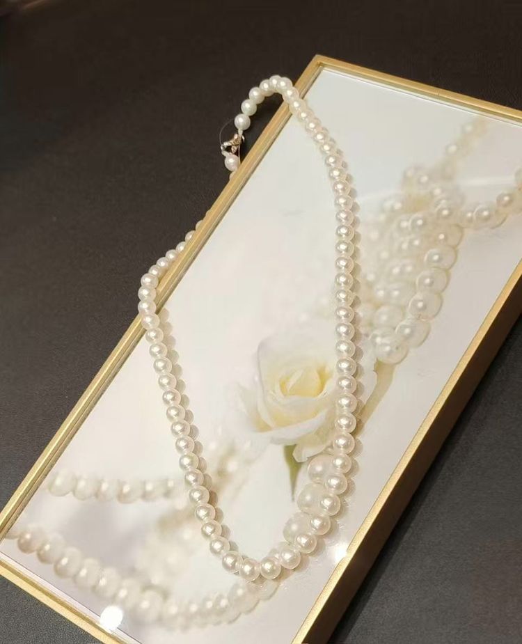 Pearl Necklace image 2