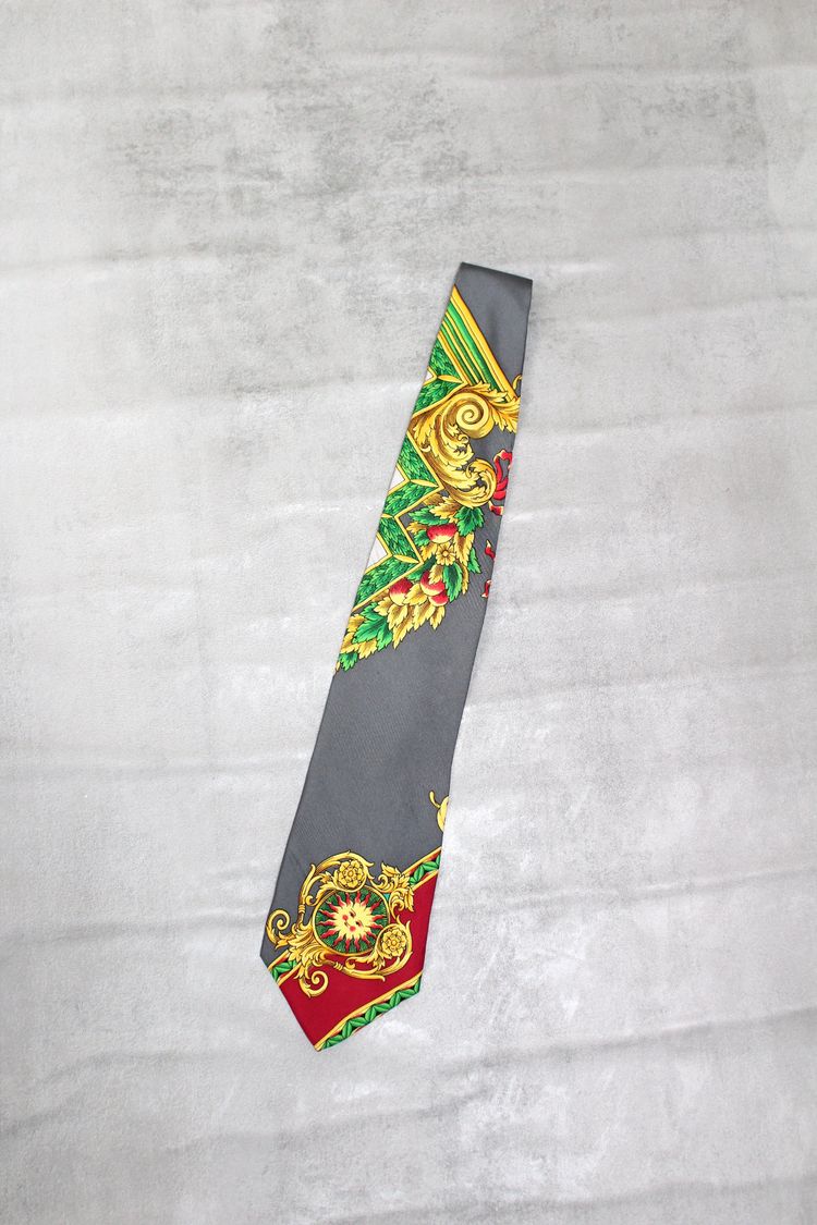 VINTAGE GIANNI VERSACE BAROQUE PATTERN SILK TIE 4