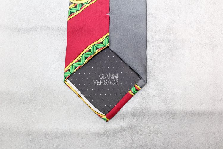 VINTAGE GIANNI VERSACE BAROQUE PATTERN SILK TIE 8