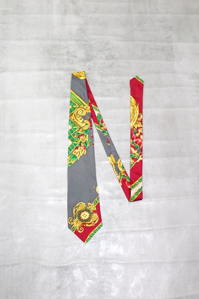 VINTAGE GIANNI VERSACE BAROQUE PATTERN SILK TIE 1