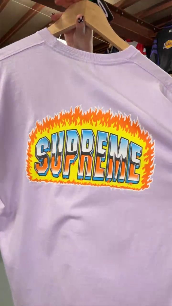 37 SUPREME M TEE 
