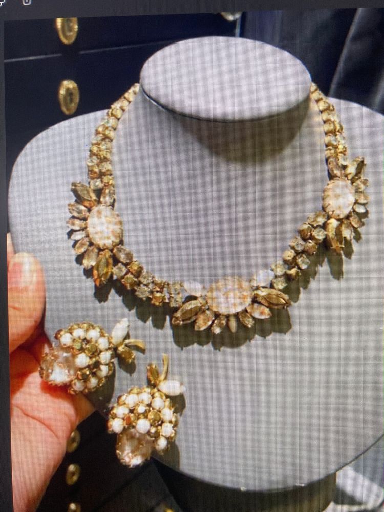 Gold-Tone Necklace And Earrings Set image 1