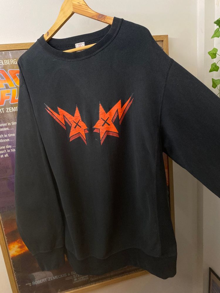 Immagine di AW2005 Bape x Kaws Crossed Stars Jumper 4