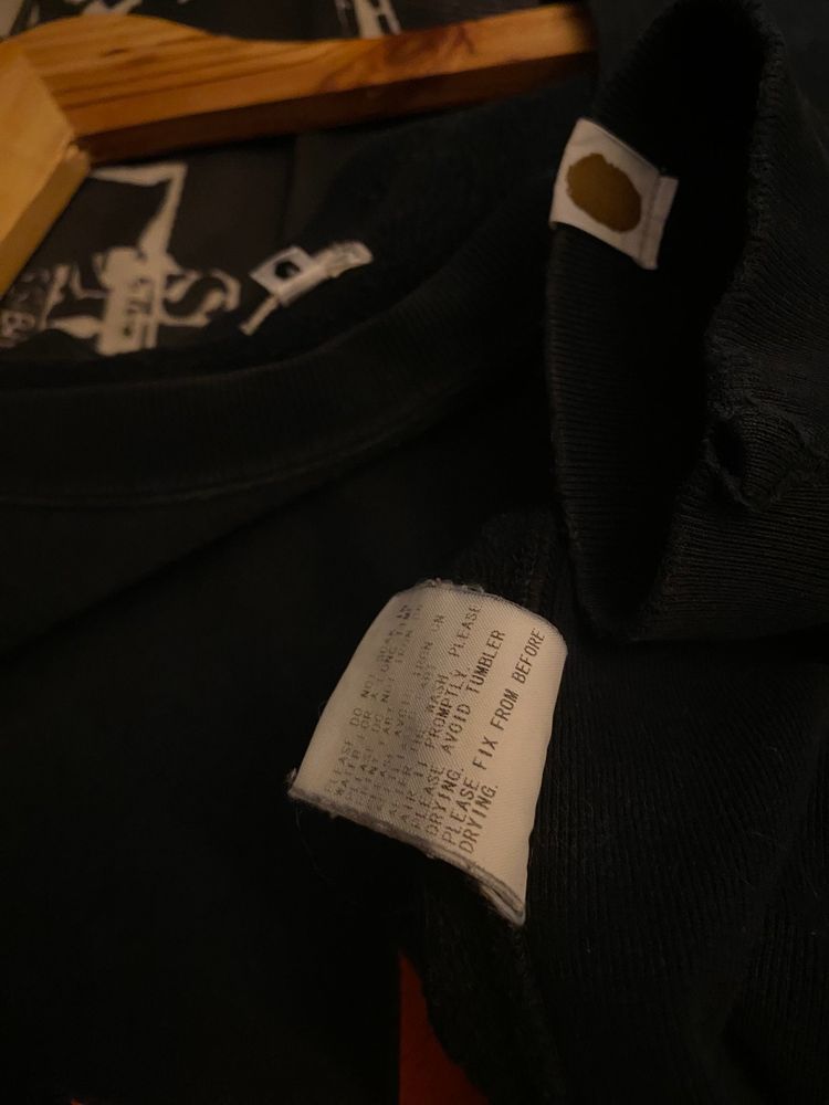 Immagine di AW2005 Bape x Kaws Crossed Stars Jumper 5