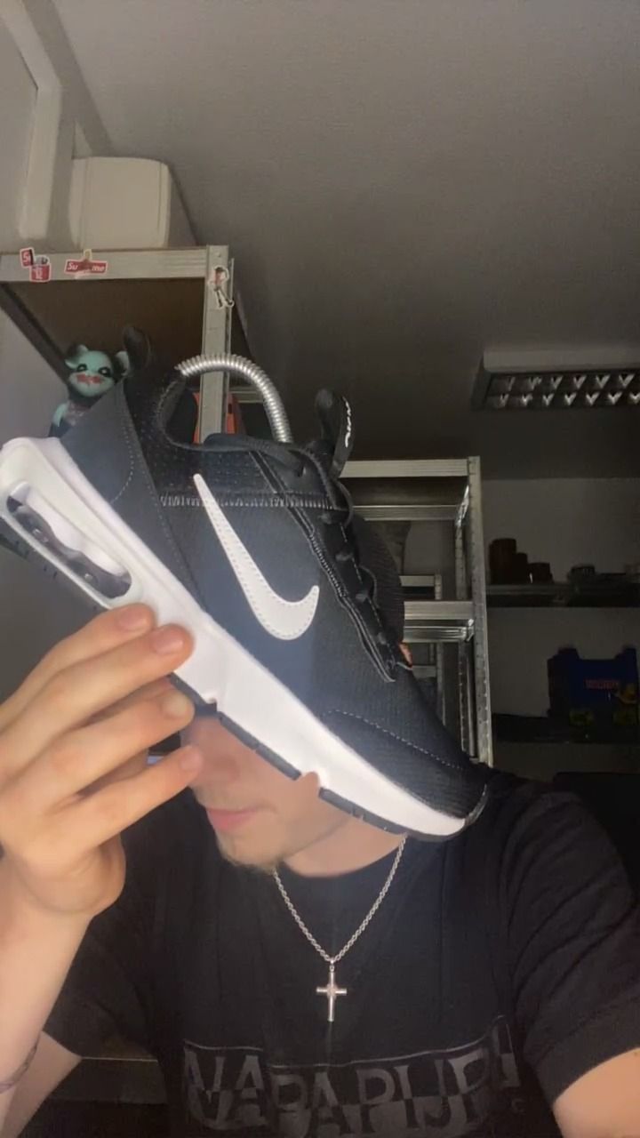 Other uk 4 trainers product image