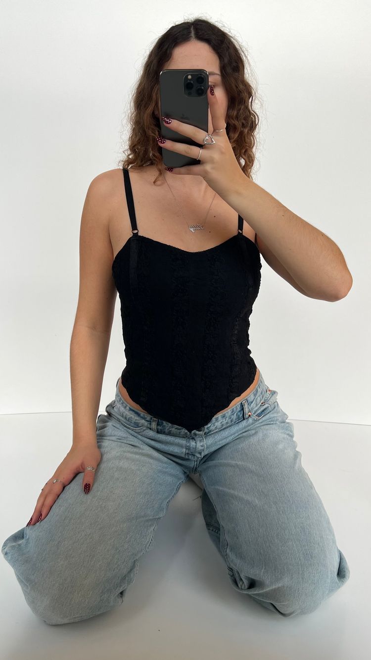00s black lace cami- size S 1