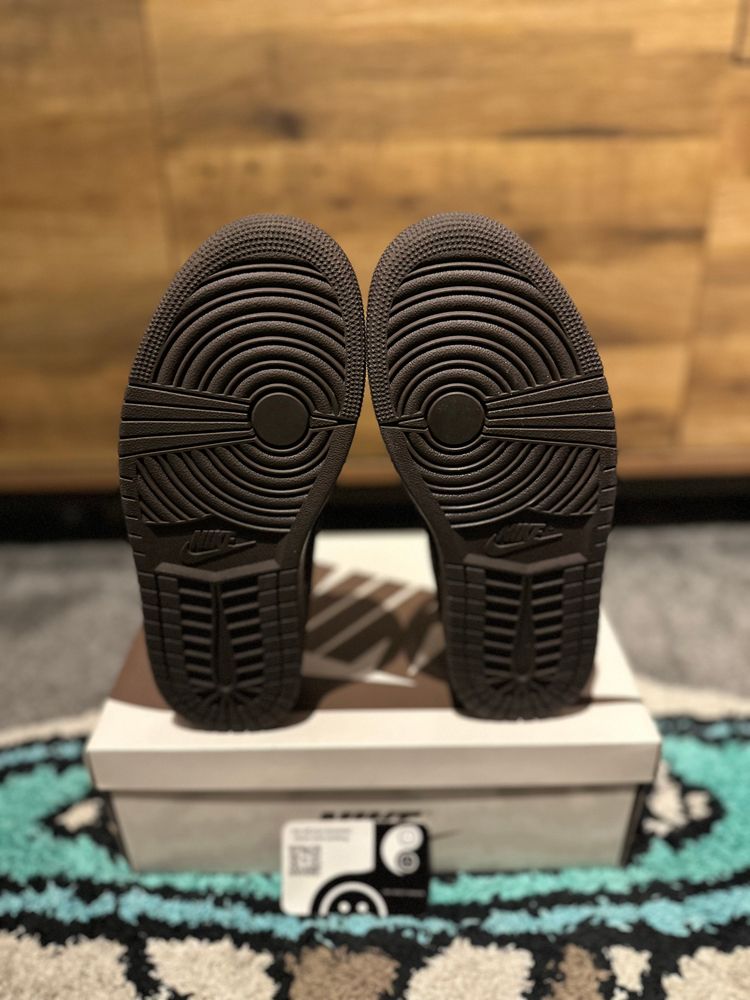 Nike Air Jordan 1 Travis Scott “Velvet Brown” U.K. 6 obraz 3