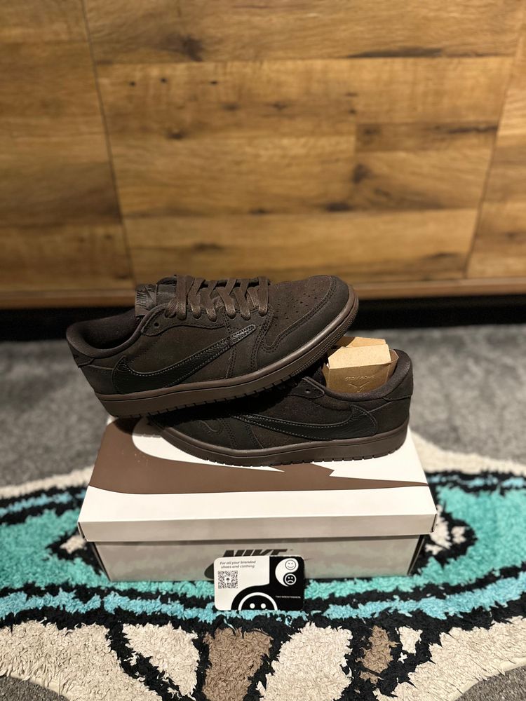 Nike Air Jordan 1 Travis Scott “Velvet Brown” U.K. 6 obraz 2
