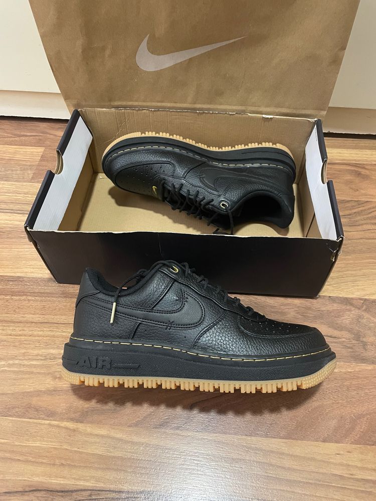 Nike Nike Air Force 1 Luxe  product image