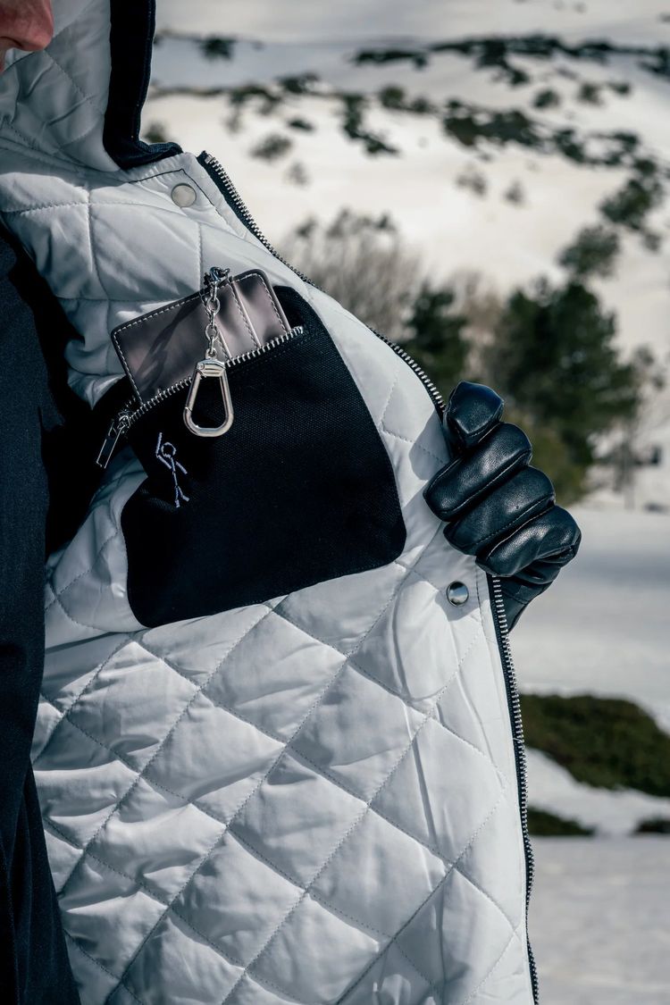Analogy Studios The Perfect Bomber Black imagen 8