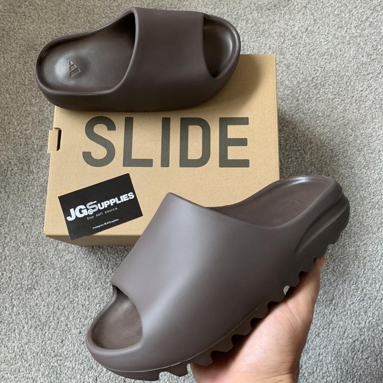 Yeezy Yeezy slides soot product image