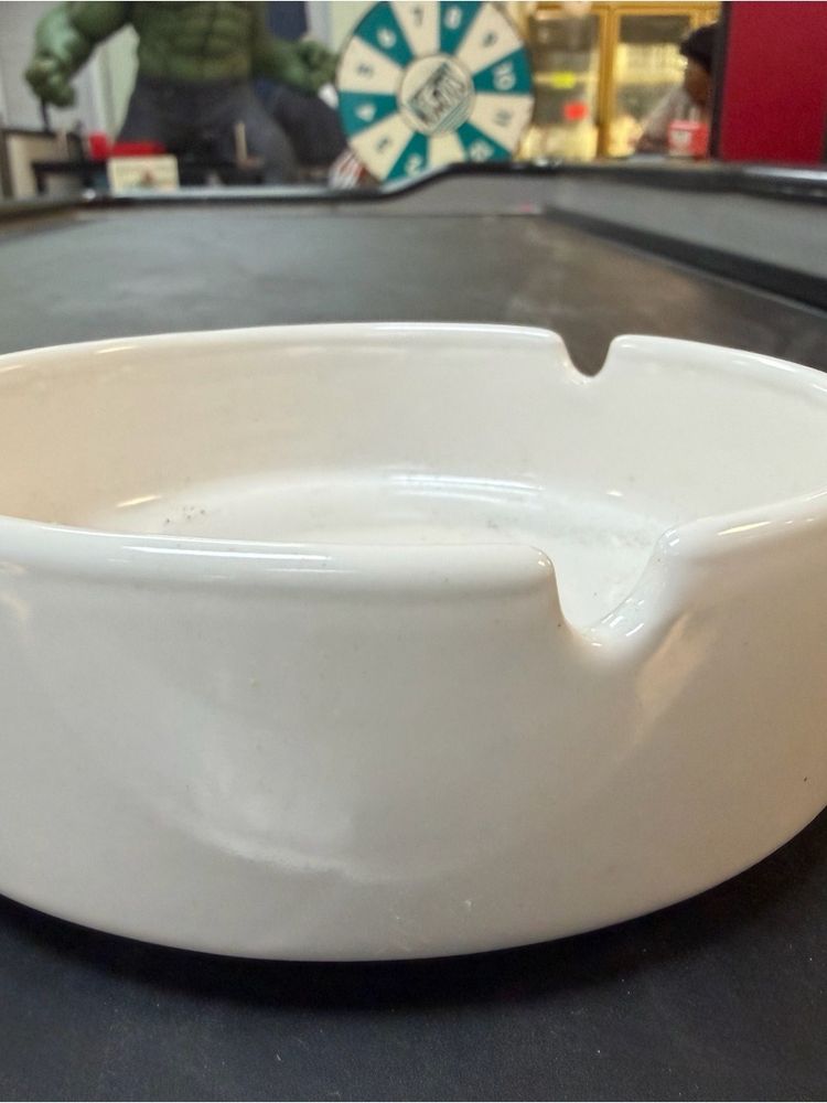 Other White Ceramic Ashtray product image