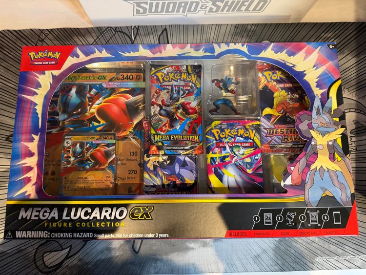 Mega Lucario Ex Figure Collection
