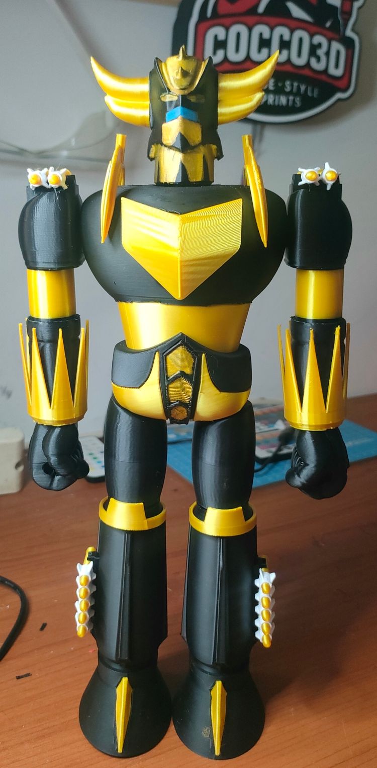 Immagine di Goldrake Jumbo Inspired Gold Version Custom 30 CM 4