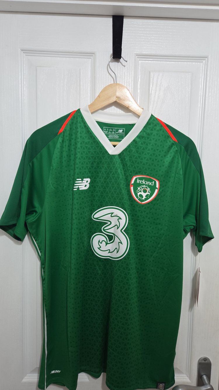 New Balance Ireland Football Jersey image 1