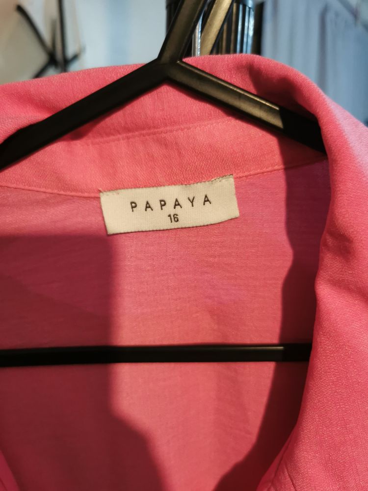 Pink Button-Up Blouse With Tie Front imagen 2