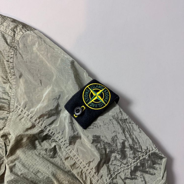 Immagine di Stone Island Green Nylon Metal Shimmer Overshirt - Large 2