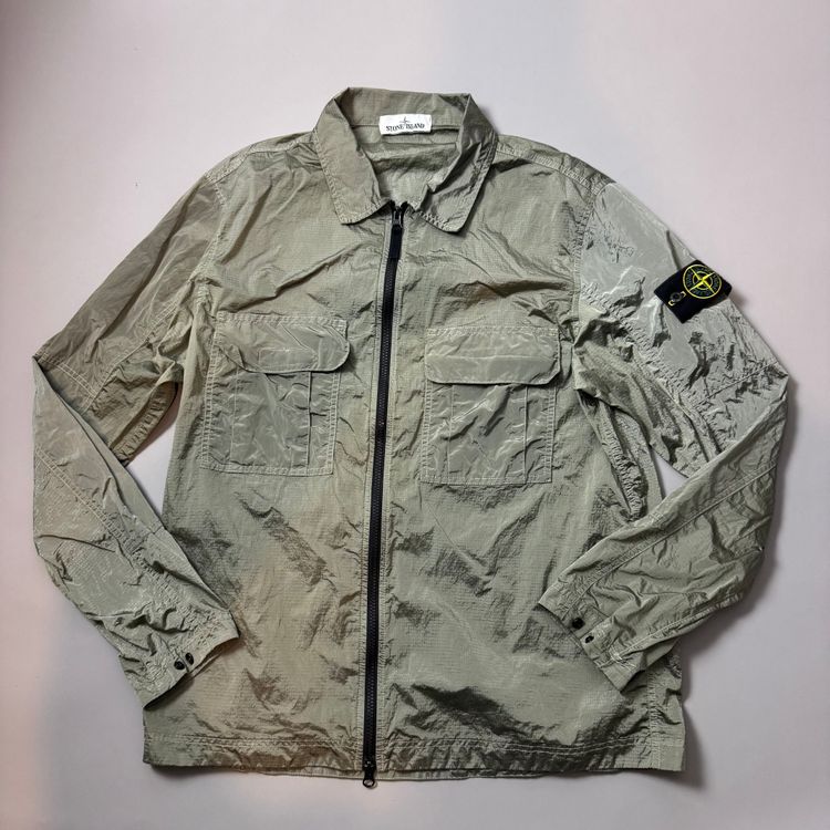 Immagine di Stone Island Green Nylon Metal Shimmer Overshirt - Large 1