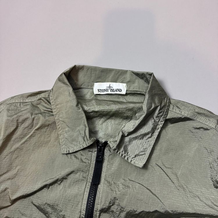 Immagine di Stone Island Green Nylon Metal Shimmer Overshirt - Large 3