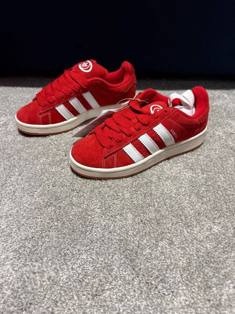 Adidas Red Sneakers obraz 1