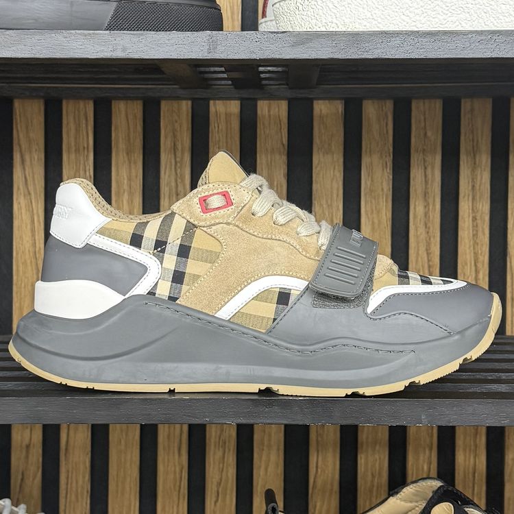 Burberry Ramsey UK 9 