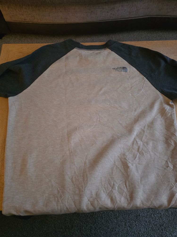 The North Face Sweatshirt  3