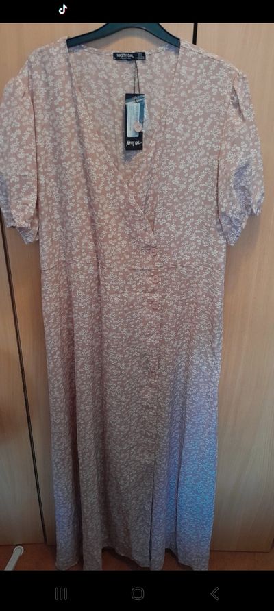 Nasty gal maxi dress size 22 new with tags