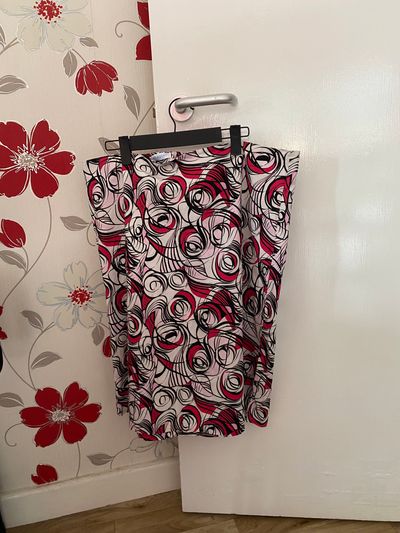 Chapter y2k size 12 patterned skirt