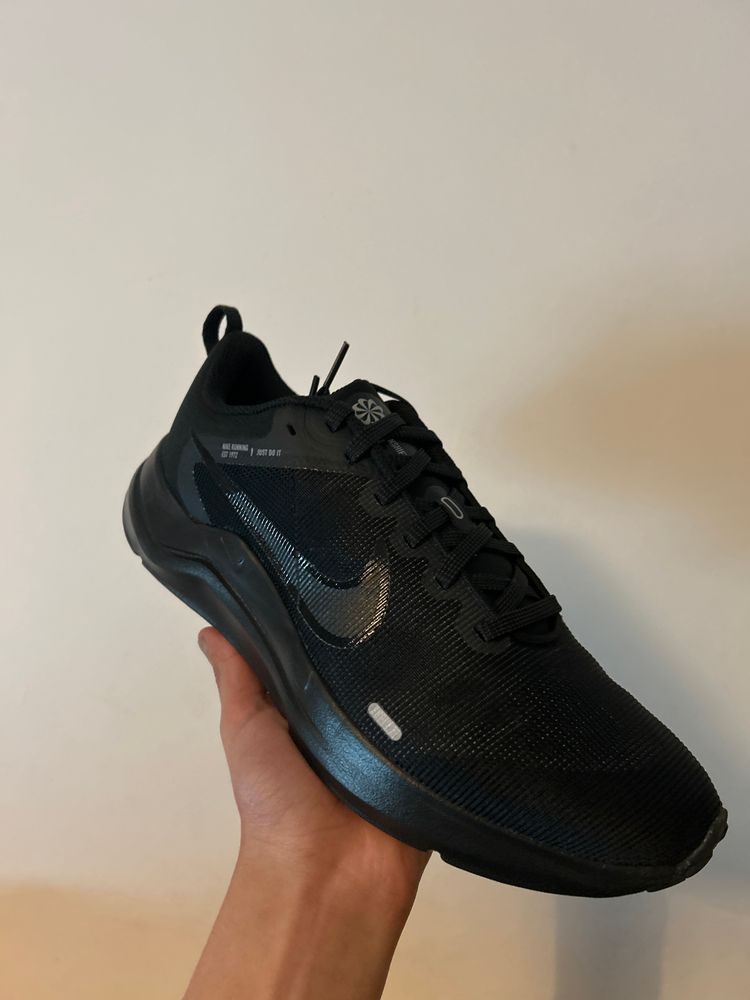 Nike DownShifter 12 Uk 6 EUR 39 Black Running Shoe
