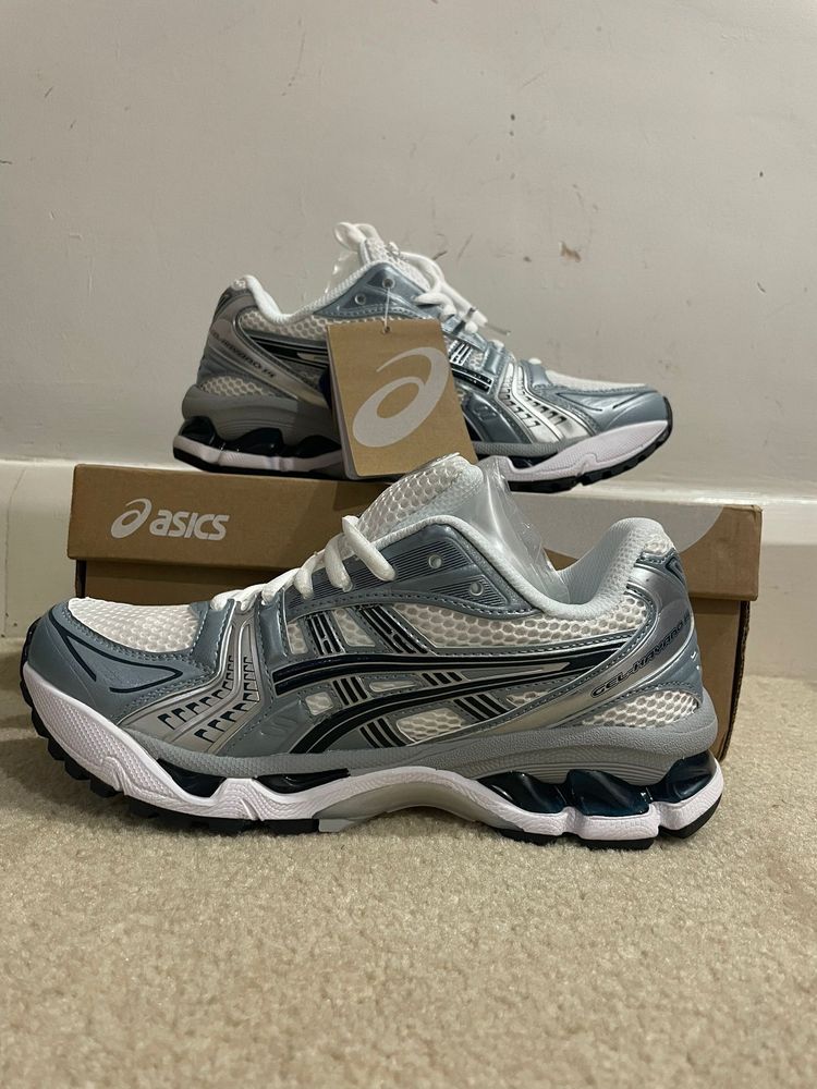 Asics Running Shoes image 1