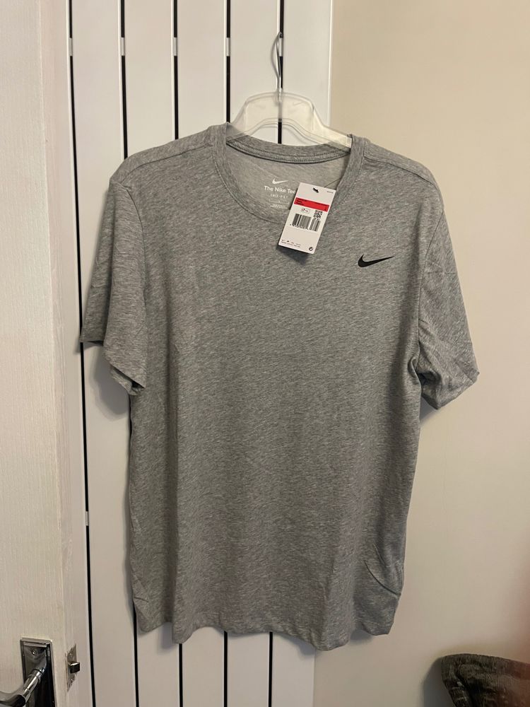 Nike Nike Grey Dri Fit T-Shirt L imagen del producto