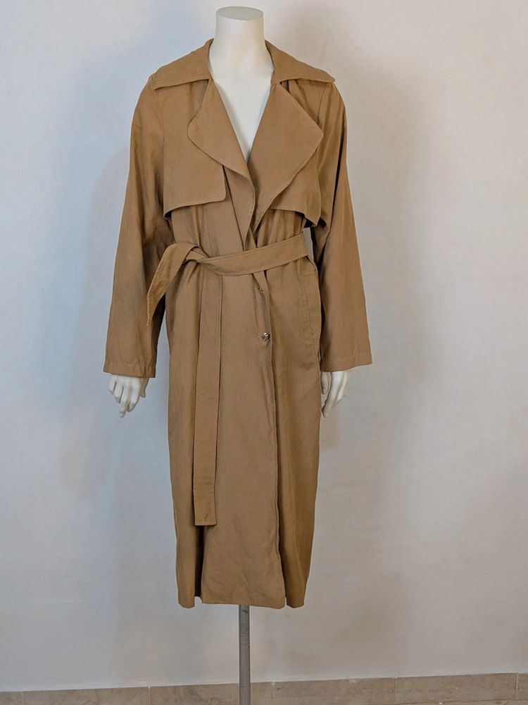 Immagine di Trench lungo Harry Potter wizarding world beige con cintura ricamata 1