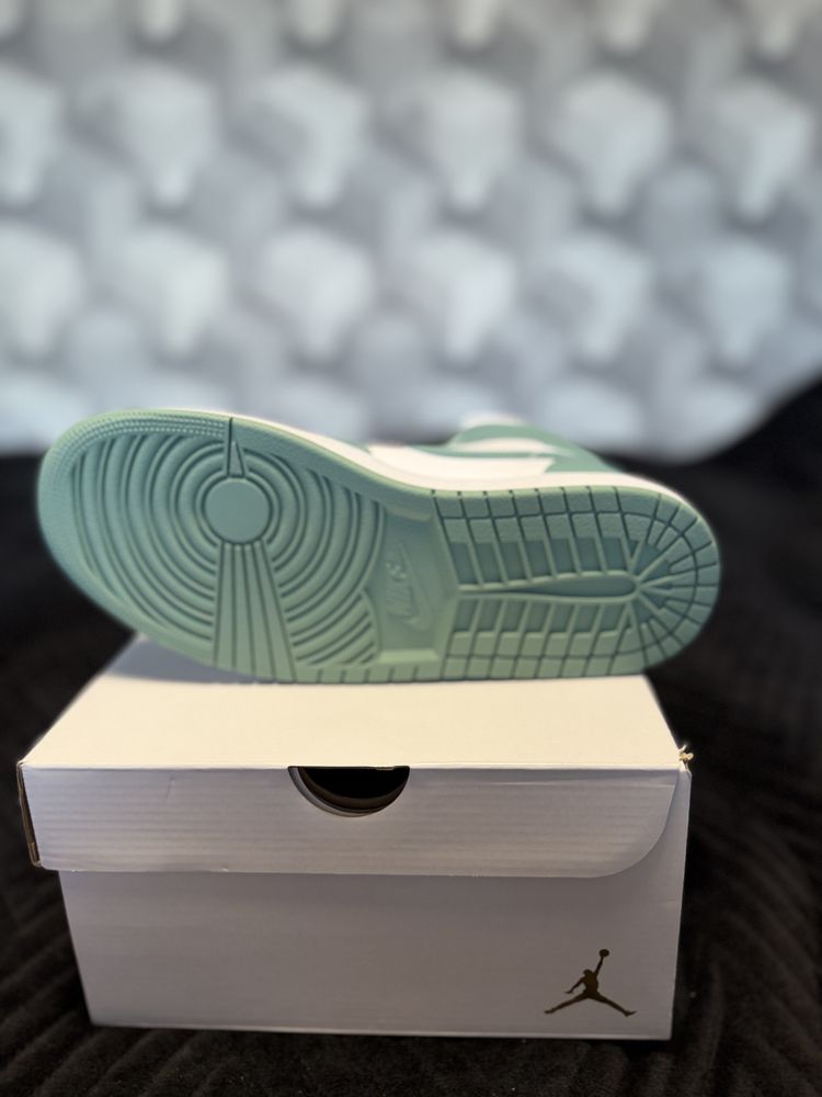 Immagine di Wmns Air Jordan 1 Mid Sneakers 5