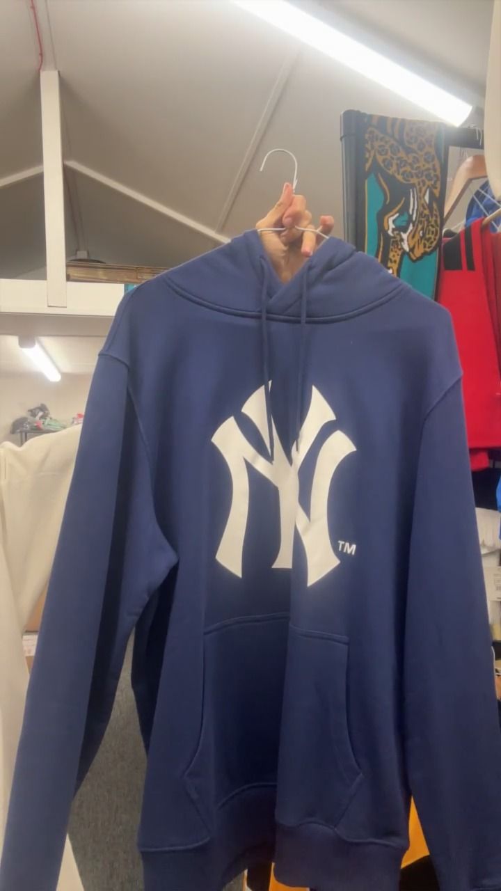 Other Yankees hoodie L product image