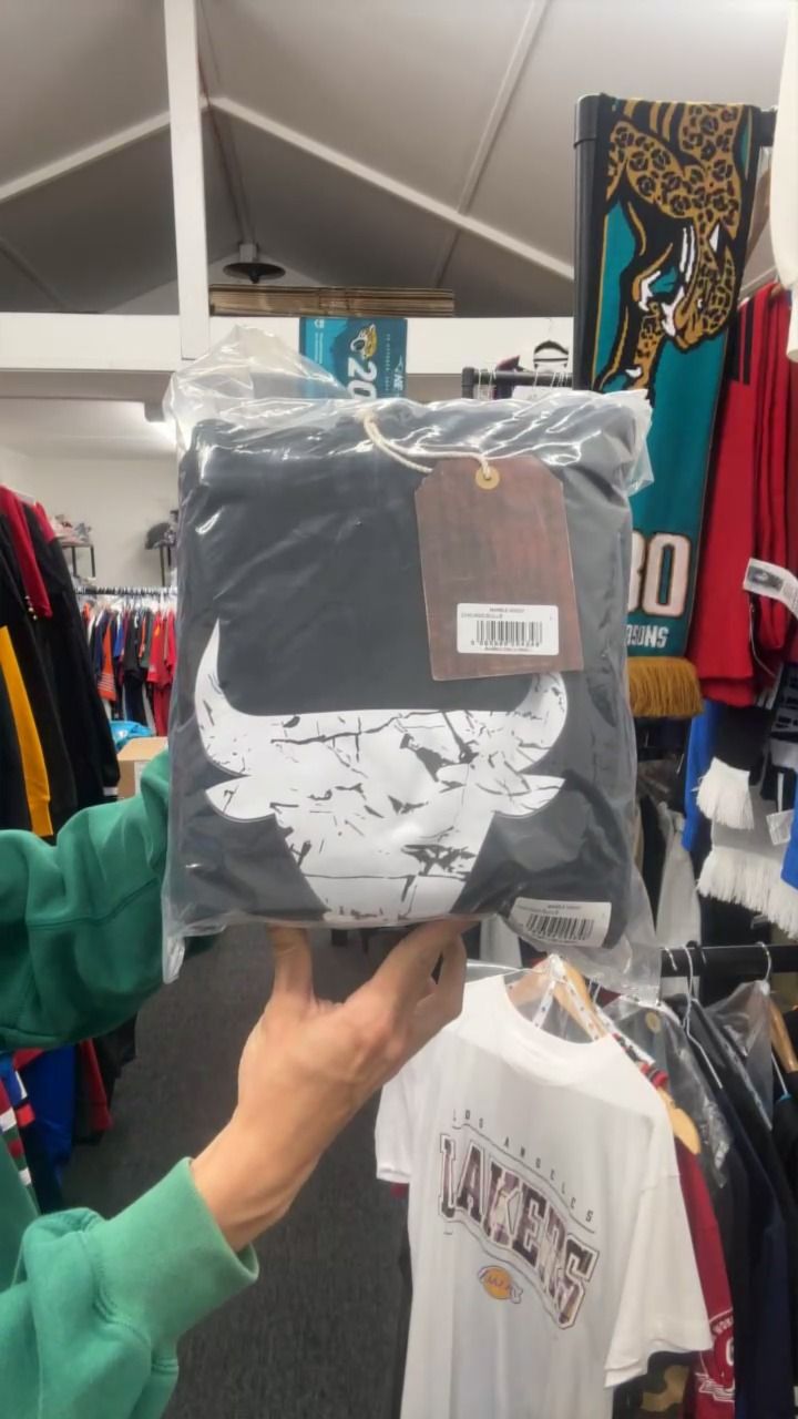 Other BULLS MARBLE HOODIE L product image