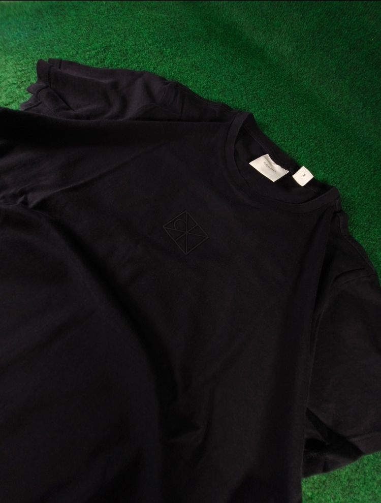 Calvin Klein Black T-Shirt With Subtle Front Logo imagen 1