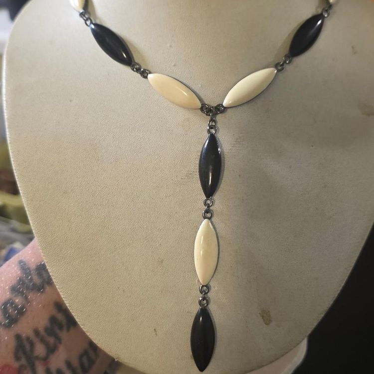 Black And White Linked Necklace image 1