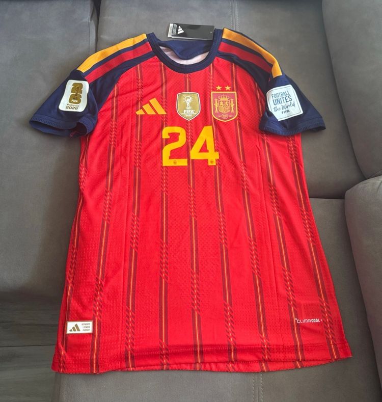Camiseta España local talla L versión jugador sin estrenar!!