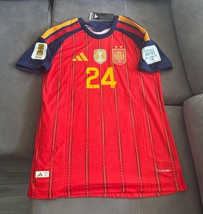Camiseta España local talla L versión jugador sin estrenar!!